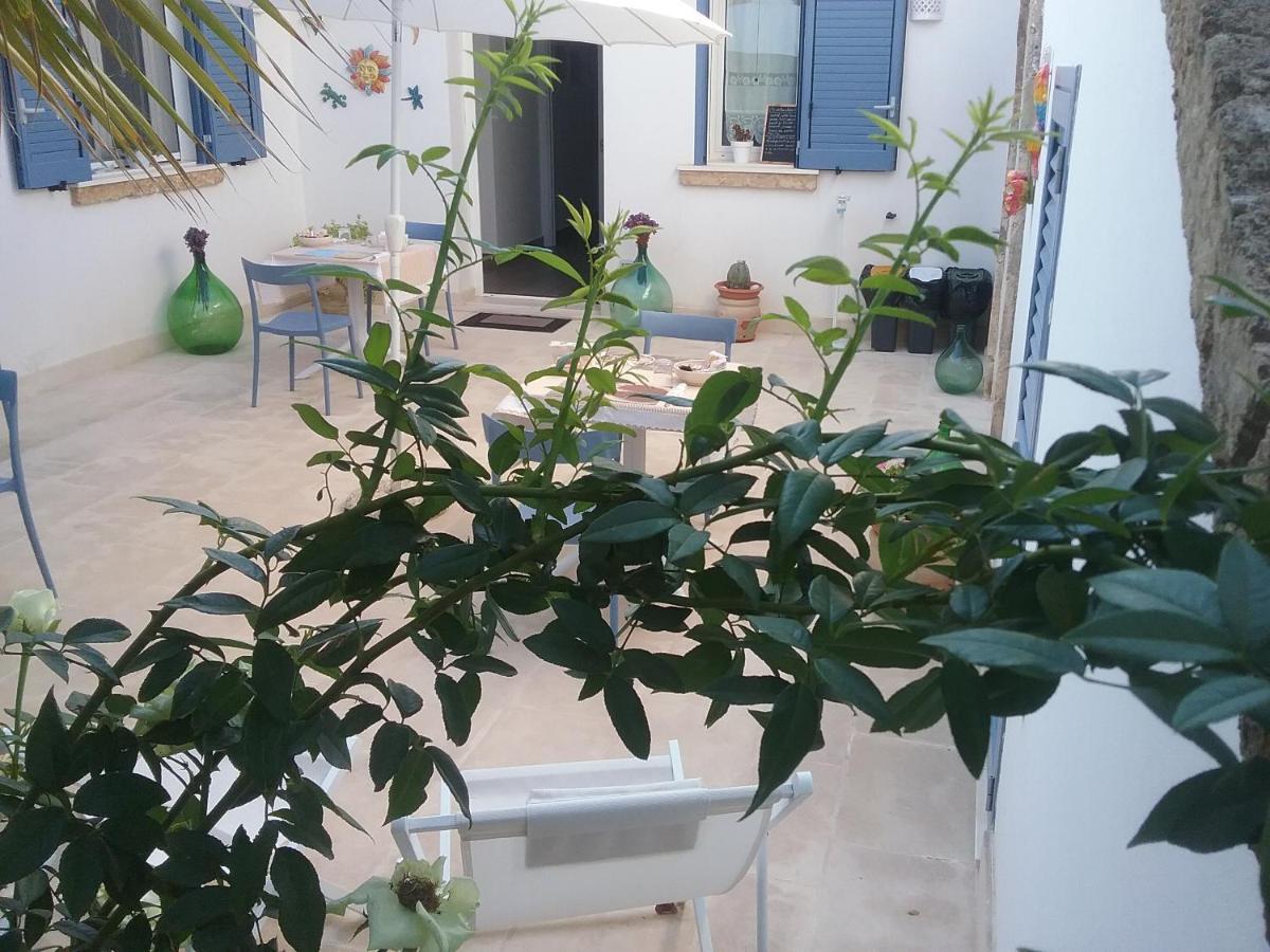 Li Curti B&B Melissano Exterior photo